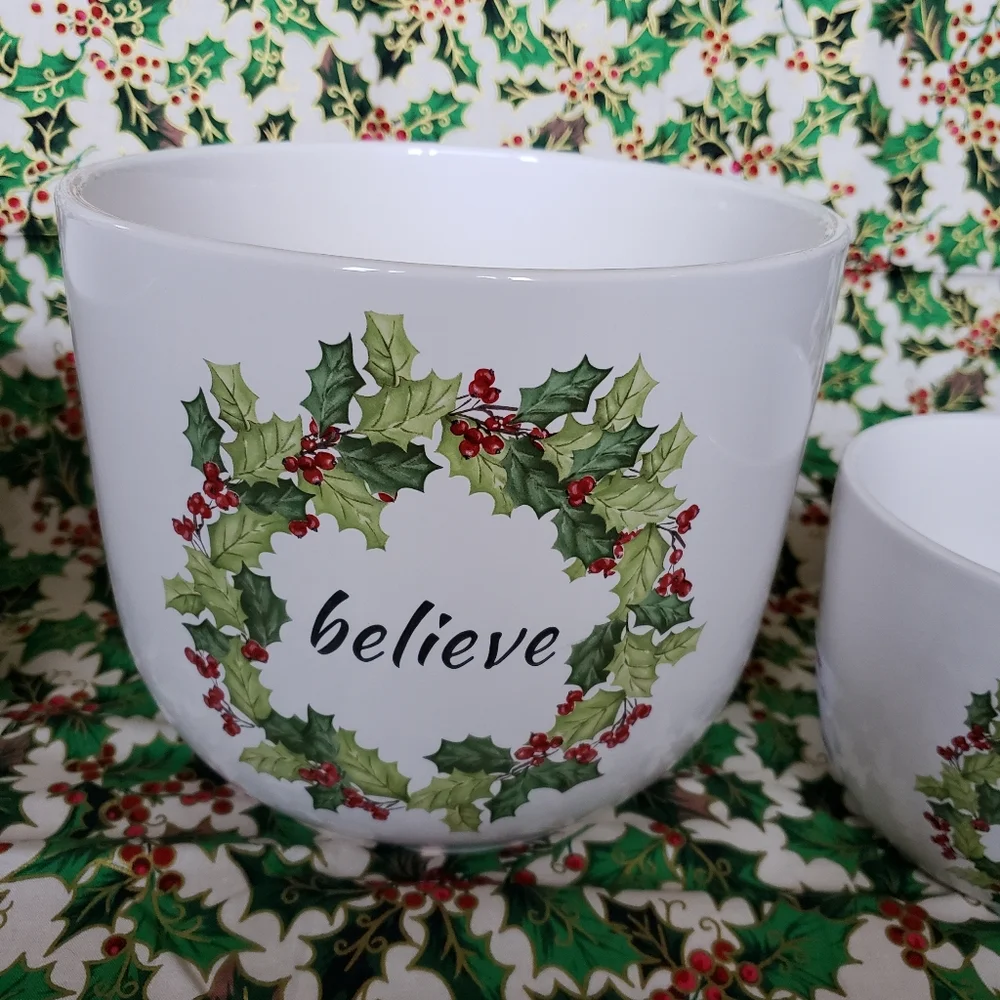 N/A christmas bowls